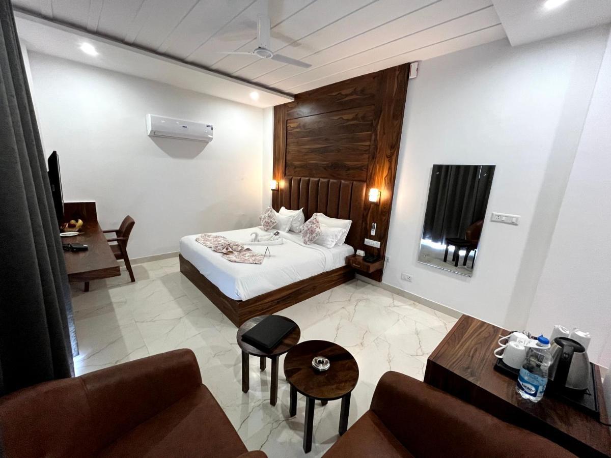 Click Collection The Abode, Dharamshala Hotel Luaran gambar
