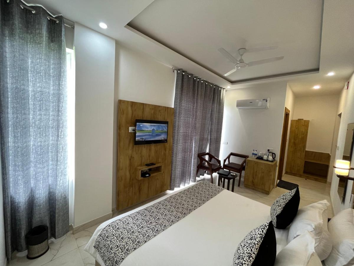 Click Collection The Abode, Dharamshala Hotel Luaran gambar